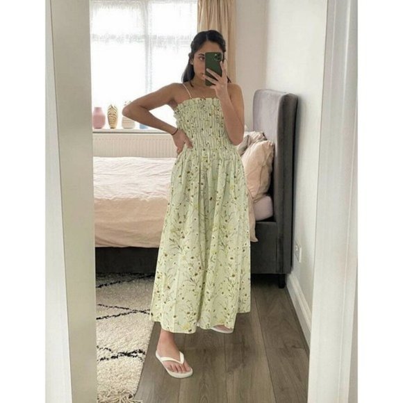 H&M Wildflower Smocked Bandeau Dress - Picture 5 of 5